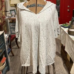 New XL hooded t-shirt with rainbow stars.